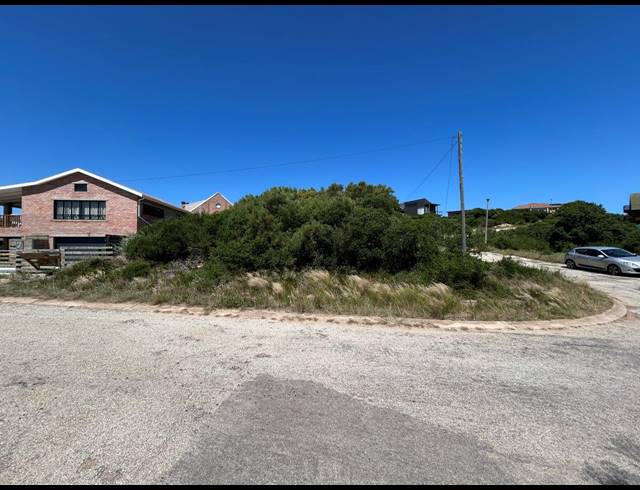 816M² VACANT LAND FOR SALE IN PARADISE BEACH